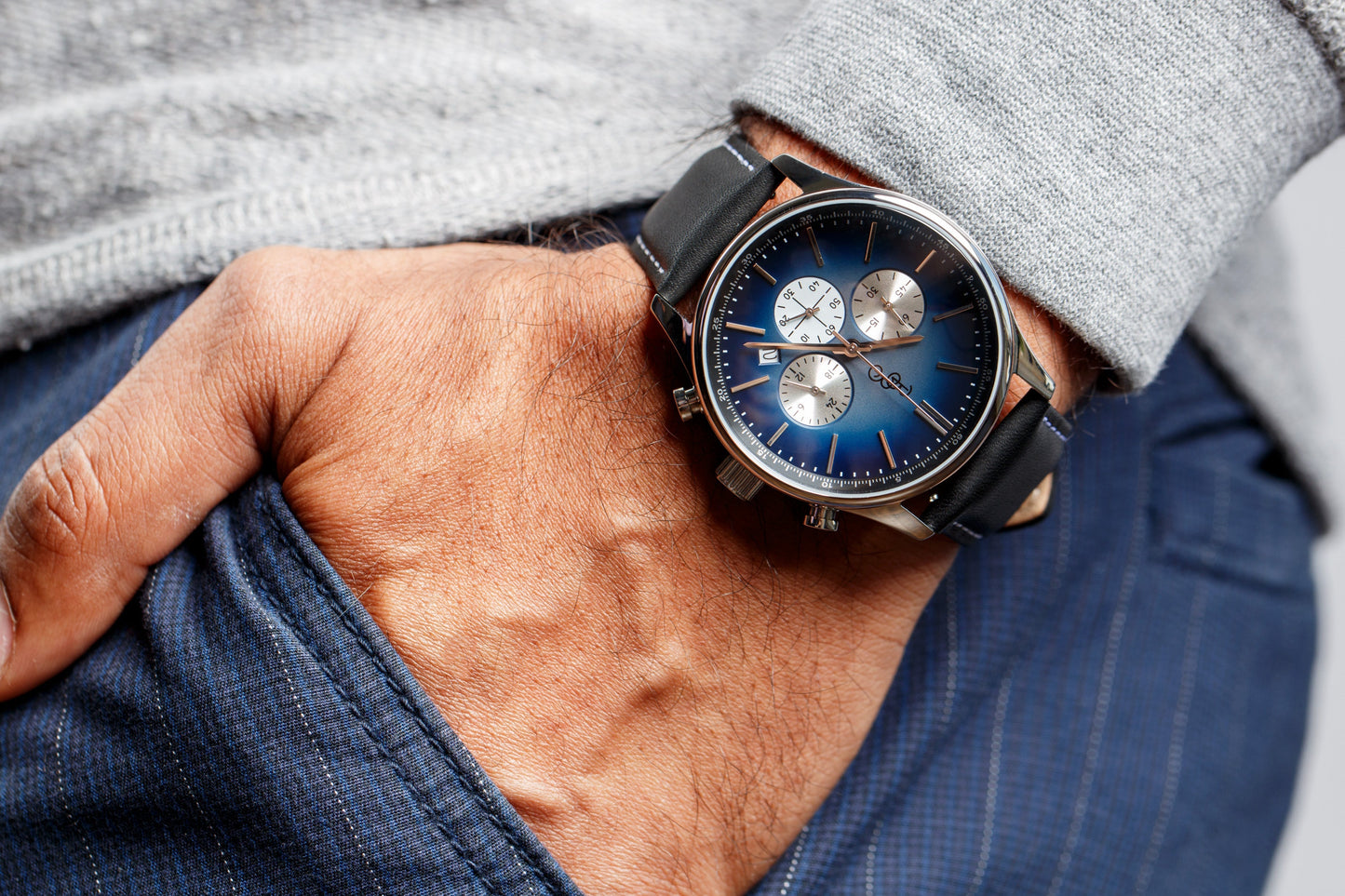 Niebieski retro chronograf