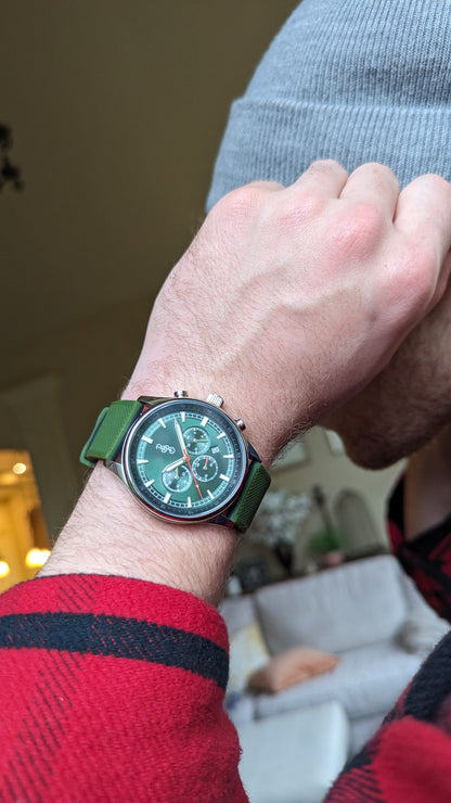 Zielony sportowy chronograf