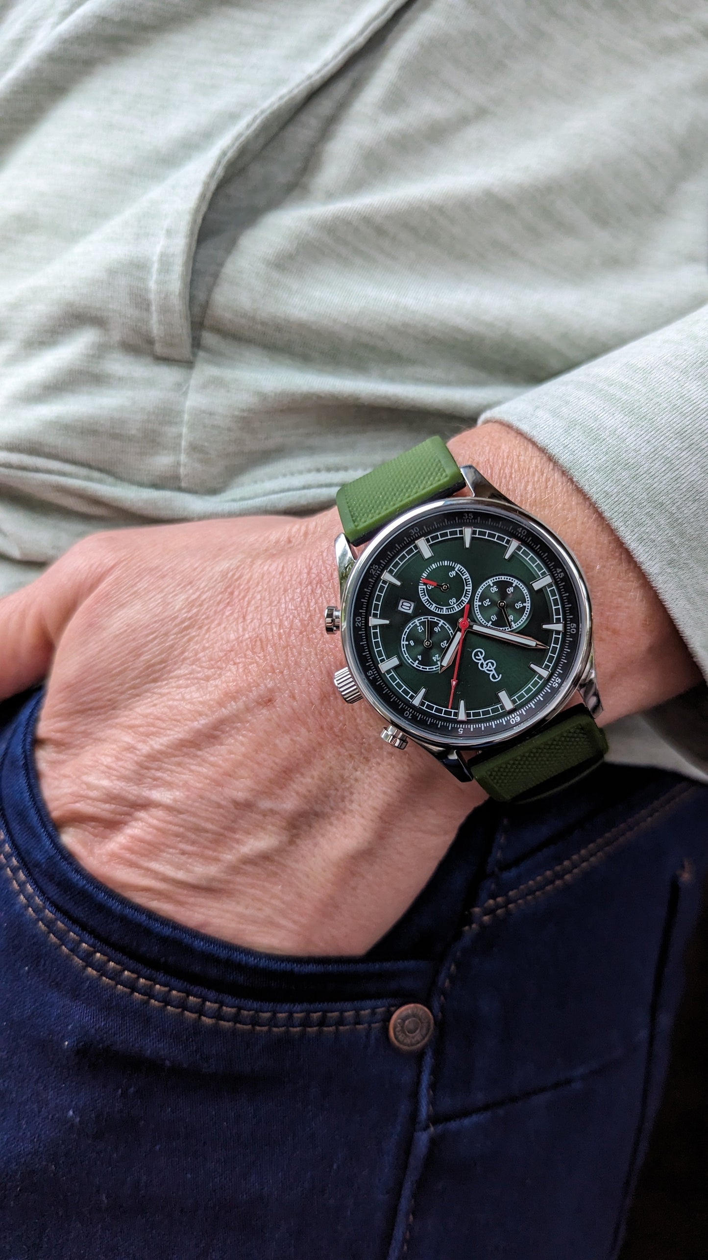 Zielony sportowy chronograf