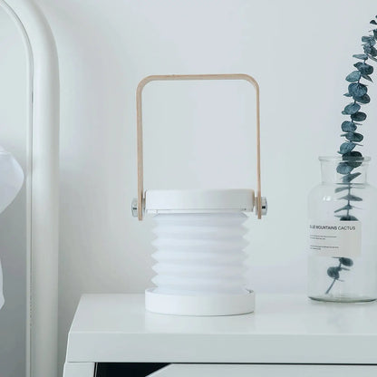 USB-uppladdningsbar och bärbar lampa med vikbar LED-ljusfunktion