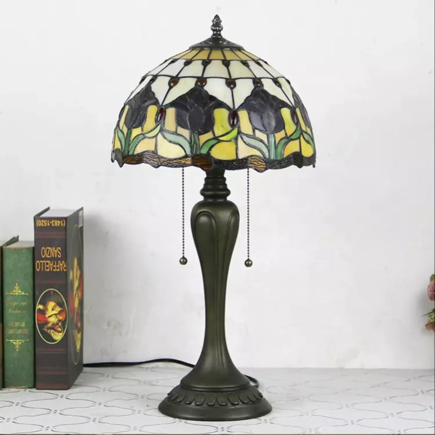 Tiffany-lampa vintage i barockglasstil