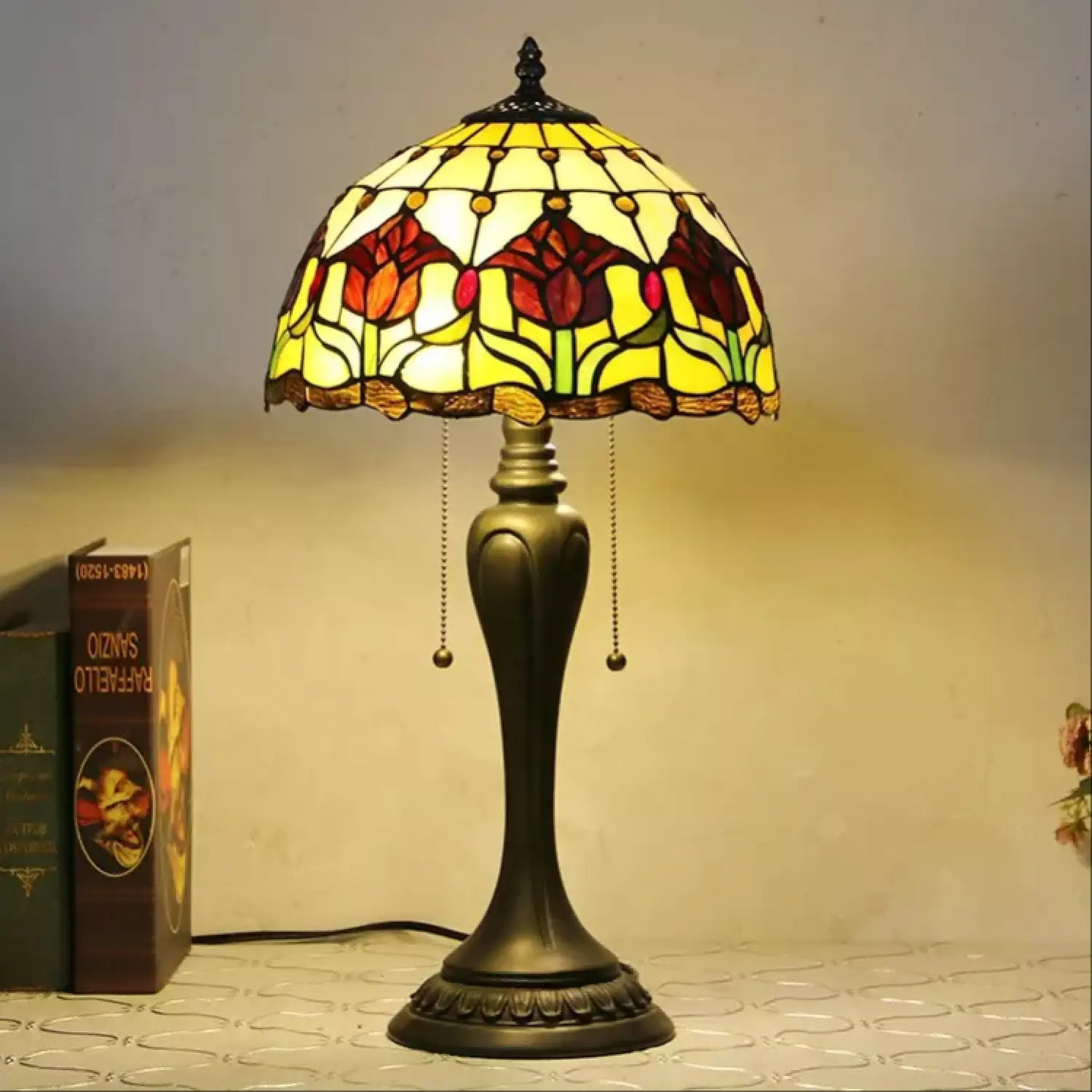 Tiffany-lampa vintage i barockglasstil