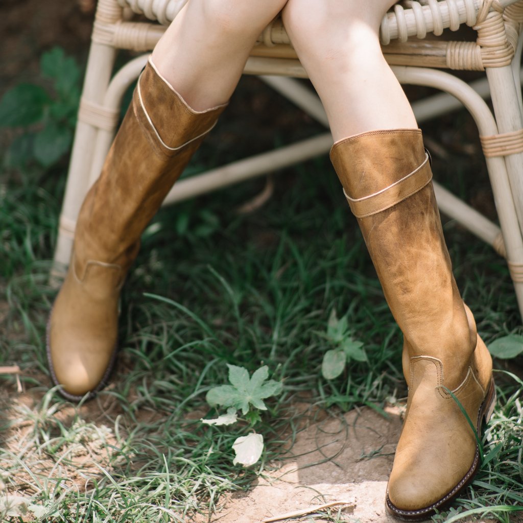 Damenstiefel aus Leder, hoch
